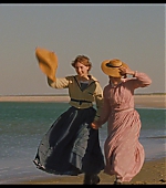 Little_Women_2019_1080p_BluRay_09938.jpg