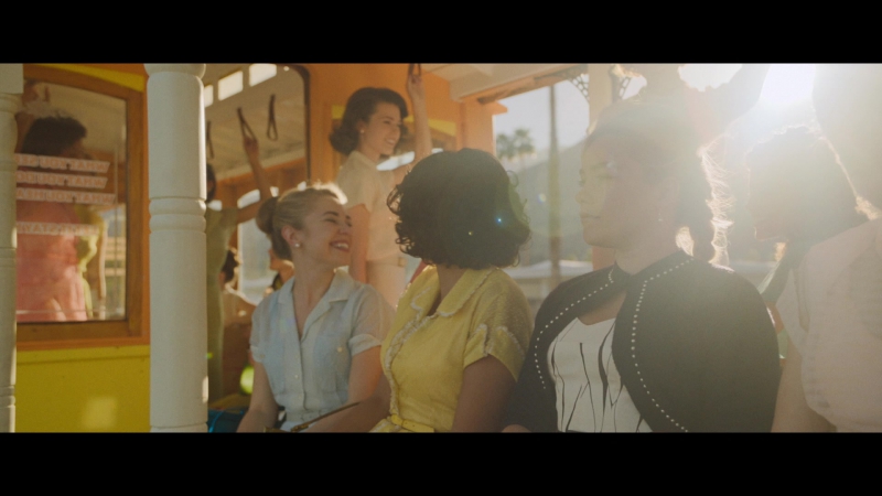 Dont_Worry_Darling_2022_1080p_BluRay__00930.jpg