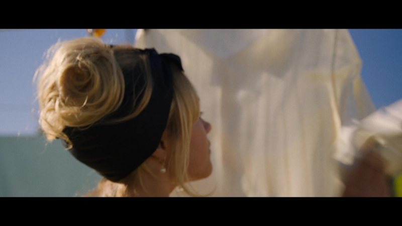Dont_Worry_Darling_2022_1080p_BluRay__01432.jpg