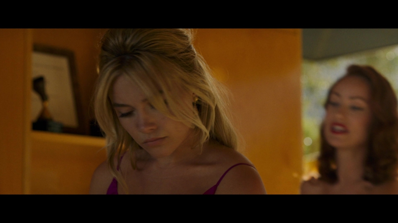 Dont_Worry_Darling_2022_1080p_BluRay__02180.jpg