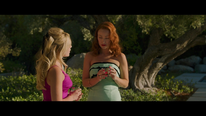 Dont_Worry_Darling_2022_1080p_BluRay__02248.jpg