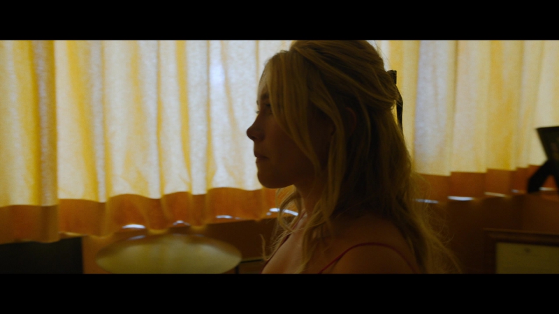 Dont_Worry_Darling_2022_1080p_BluRay__03241.jpg