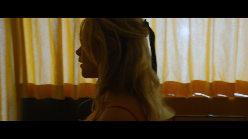 Dont_Worry_Darling_2022_1080p_BluRay__03243.jpg