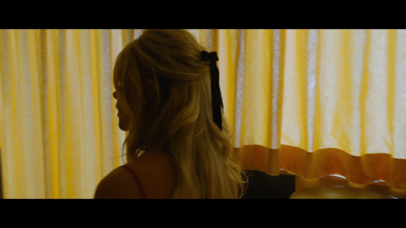Dont_Worry_Darling_2022_1080p_BluRay__03245.jpg