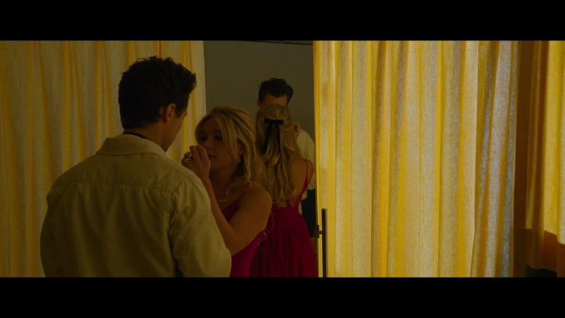 Dont_Worry_Darling_2022_1080p_BluRay__03263.jpg