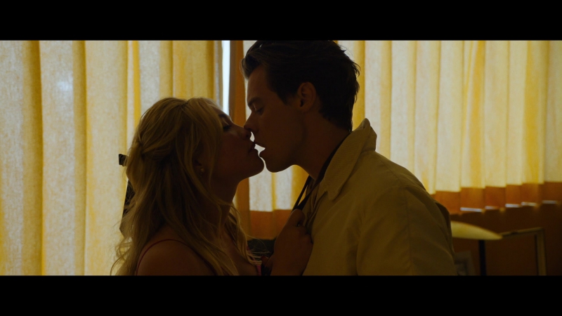 Dont_Worry_Darling_2022_1080p_BluRay__03288.jpg
