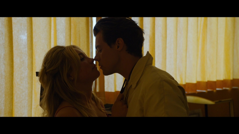 Dont_Worry_Darling_2022_1080p_BluRay__03291.jpg