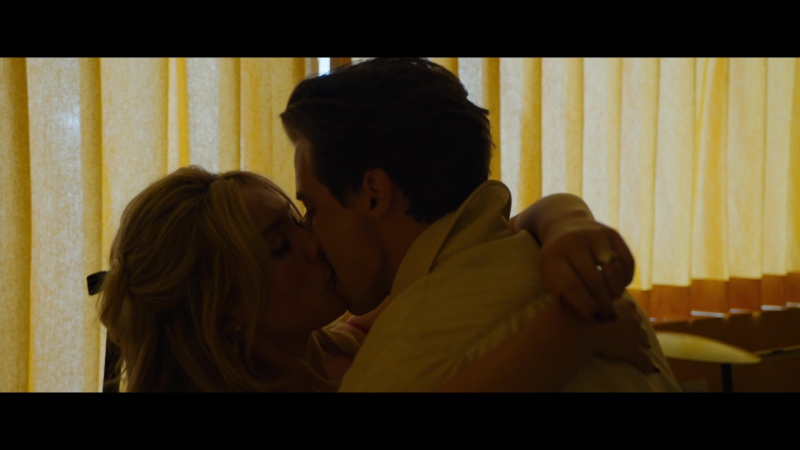 Dont_Worry_Darling_2022_1080p_BluRay__03300.jpg