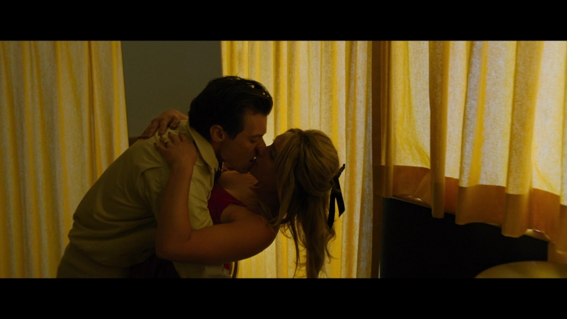 Dont_Worry_Darling_2022_1080p_BluRay__03303.jpg