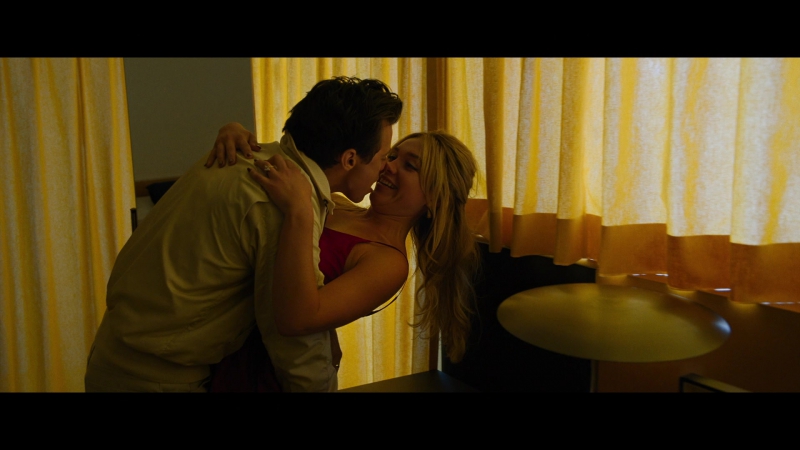 Dont_Worry_Darling_2022_1080p_BluRay__03308.jpg
