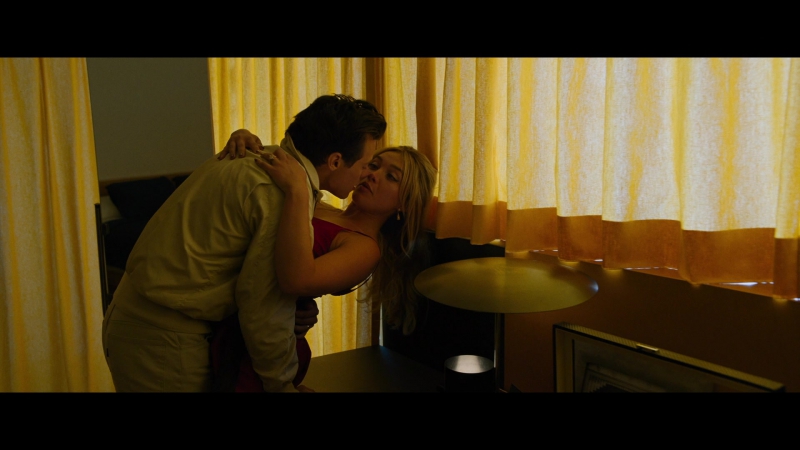 Dont_Worry_Darling_2022_1080p_BluRay__03312.jpg