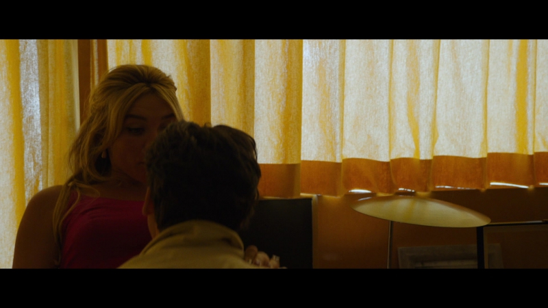 Dont_Worry_Darling_2022_1080p_BluRay__03320.jpg