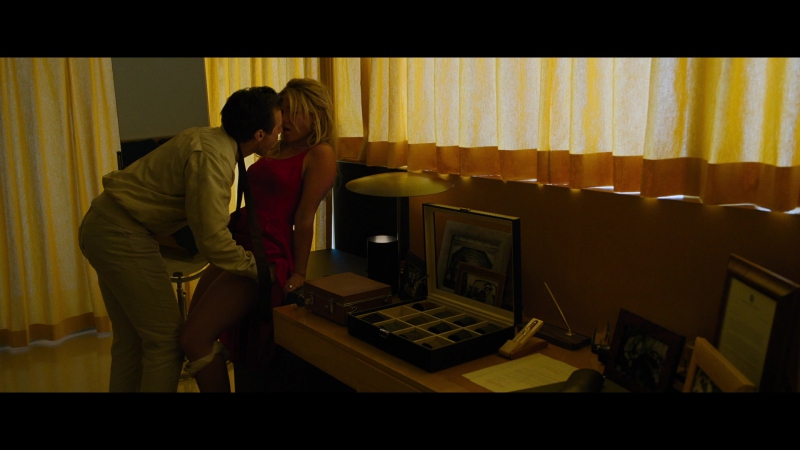 Dont_Worry_Darling_2022_1080p_BluRay__03347.jpg