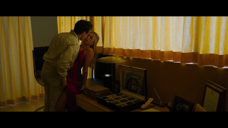 Dont_Worry_Darling_2022_1080p_BluRay__03352.jpg