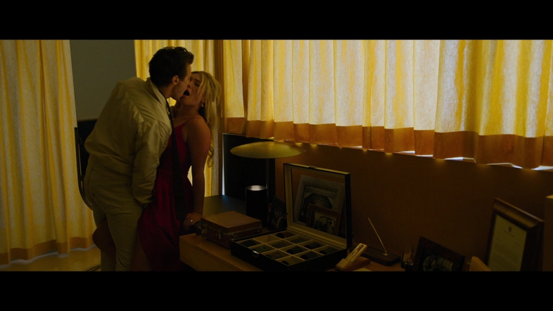 Dont_Worry_Darling_2022_1080p_BluRay__03360.jpg