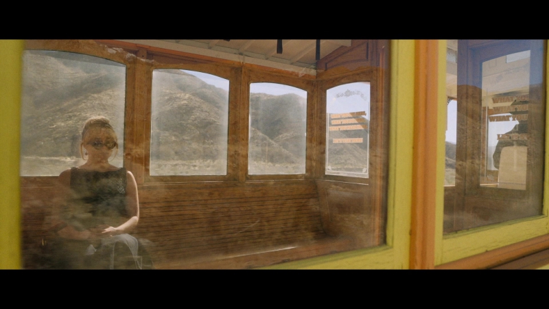 Dont_Worry_Darling_2022_1080p_BluRay__04087.jpg