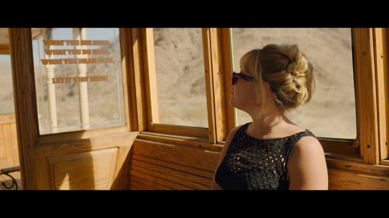 Dont_Worry_Darling_2022_1080p_BluRay__04137.jpg
