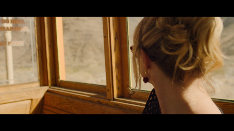 Dont_Worry_Darling_2022_1080p_BluRay__04162.jpg