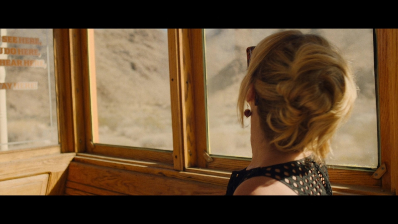Dont_Worry_Darling_2022_1080p_BluRay__04178.jpg