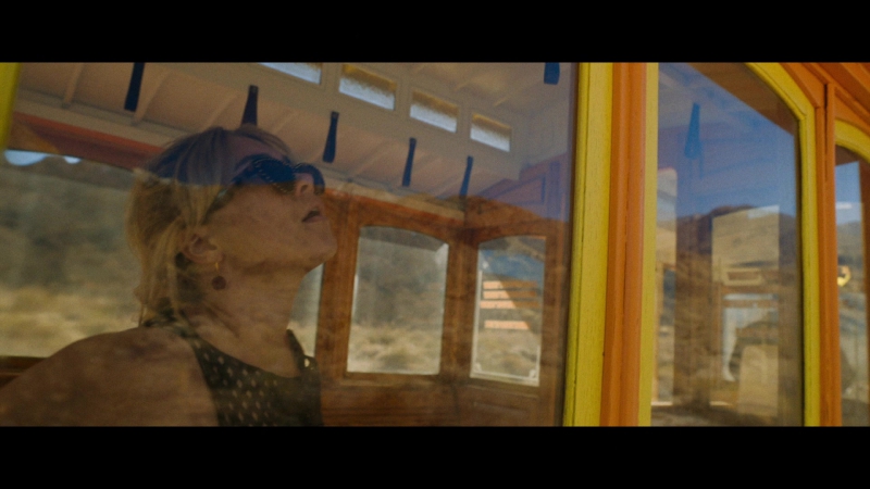 Dont_Worry_Darling_2022_1080p_BluRay__04190.jpg