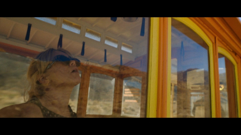 Dont_Worry_Darling_2022_1080p_BluRay__04191.jpg