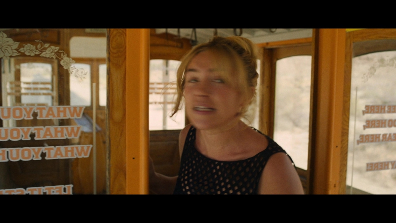 Dont_Worry_Darling_2022_1080p_BluRay__04268.jpg