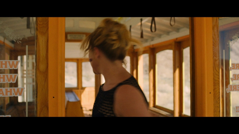 Dont_Worry_Darling_2022_1080p_BluRay__04332.jpg