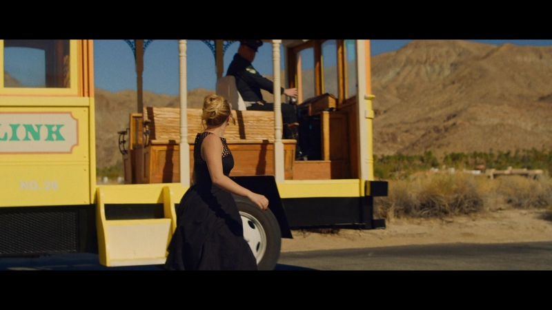 Dont_Worry_Darling_2022_1080p_BluRay__04347.jpg