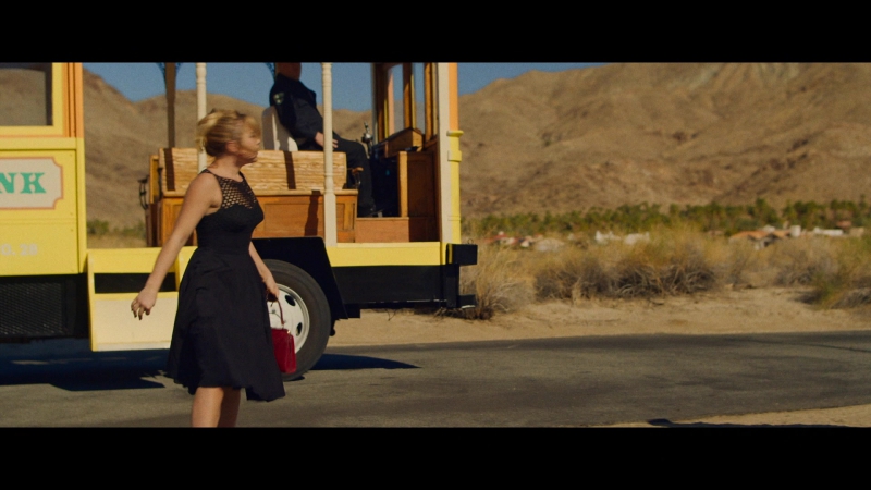 Dont_Worry_Darling_2022_1080p_BluRay__04350.jpg