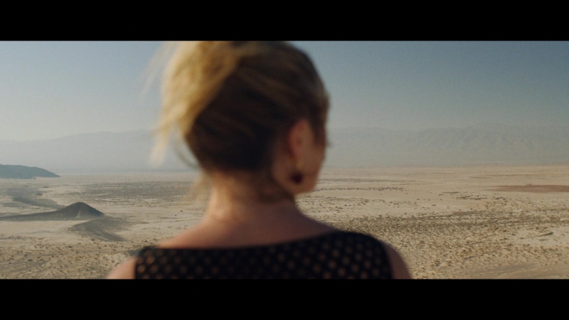 Dont_Worry_Darling_2022_1080p_BluRay__04583.jpg