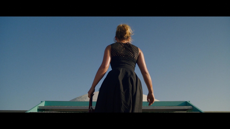 Dont_Worry_Darling_2022_1080p_BluRay__04609.jpg