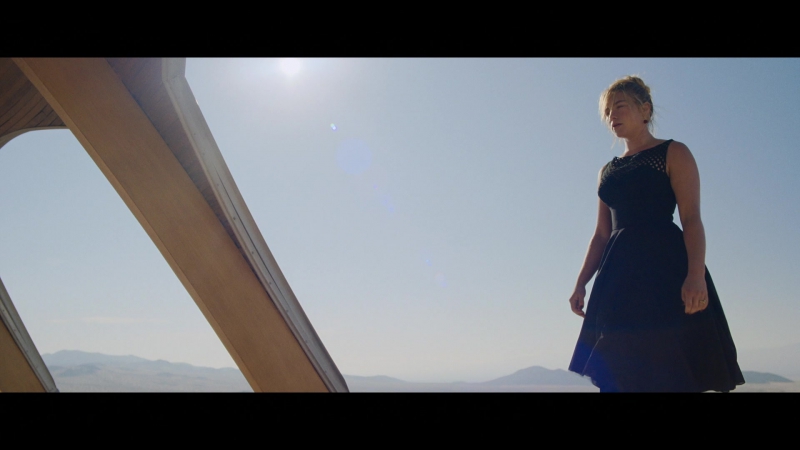 Dont_Worry_Darling_2022_1080p_BluRay__04709.jpg