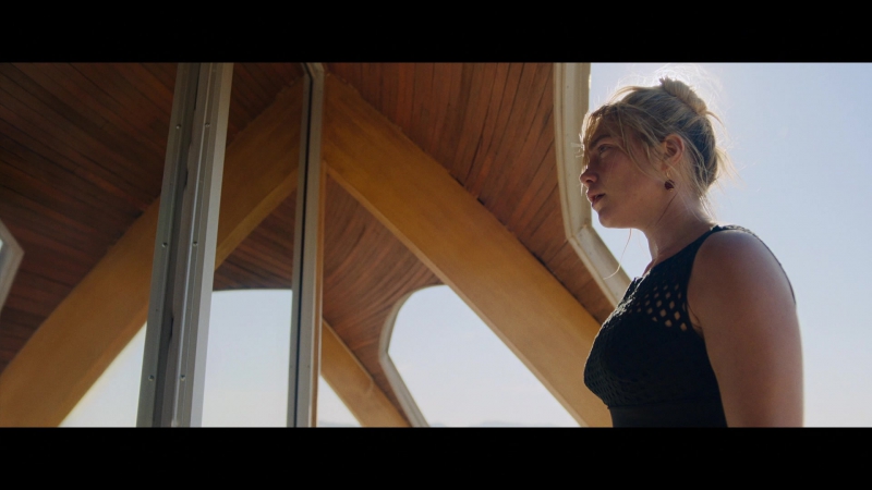 Dont_Worry_Darling_2022_1080p_BluRay__04736.jpg