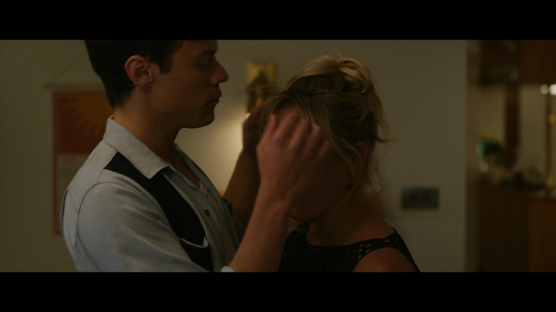 Dont_Worry_Darling_2022_1080p_BluRay__05436.jpg