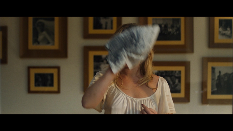 Dont_Worry_Darling_2022_1080p_BluRay__05622.jpg