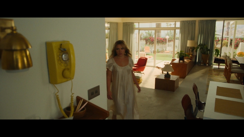Dont_Worry_Darling_2022_1080p_BluRay__05760.jpg