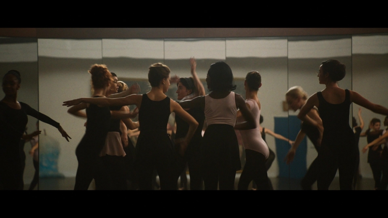Dont_Worry_Darling_2022_1080p_BluRay__05889.jpg