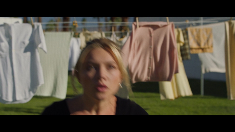 Dont_Worry_Darling_2022_1080p_BluRay__06138.jpg