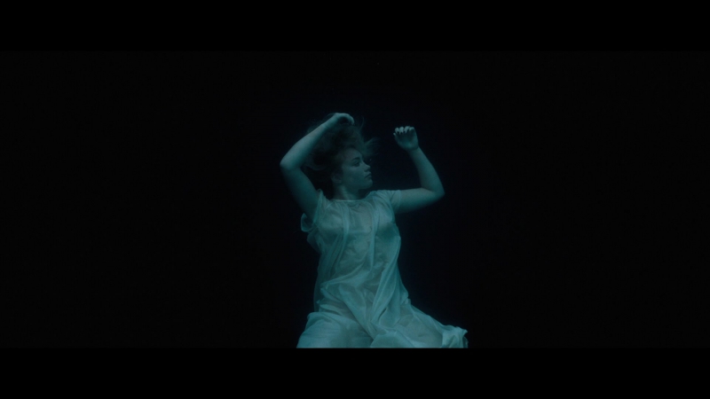 Dont_Worry_Darling_2022_1080p_BluRay__06808.jpg