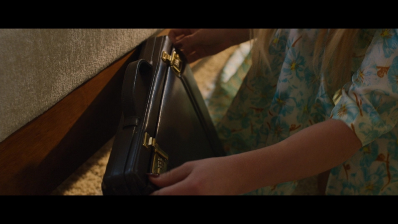 Dont_Worry_Darling_2022_1080p_BluRay__07573.jpg