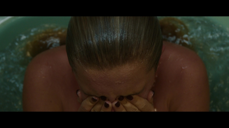 Dont_Worry_Darling_2022_1080p_BluRay__08003.jpg