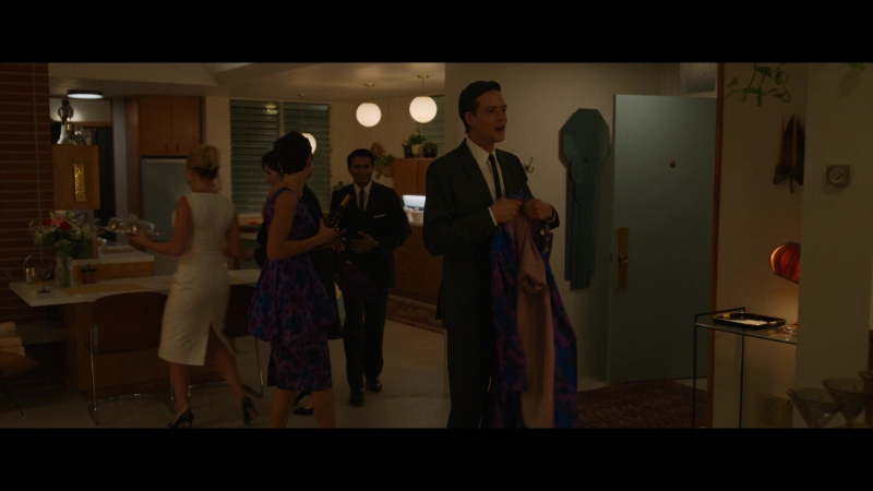 Dont_Worry_Darling_2022_1080p_BluRay__09942.jpg