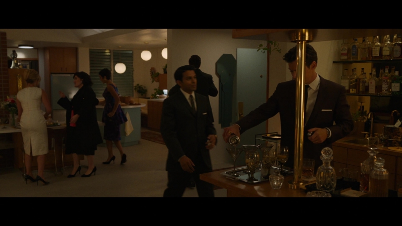 Dont_Worry_Darling_2022_1080p_BluRay__09950.jpg