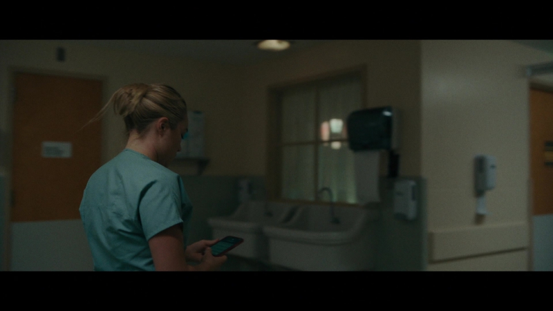 Dont_Worry_Darling_2022_1080p_BluRay__12810.jpg