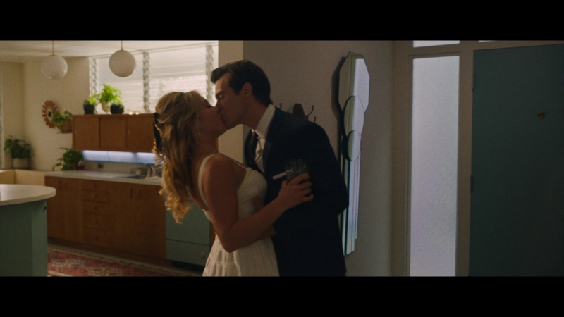 Dont_Worry_Darling_2022_1080p_BluRay__13604.jpg