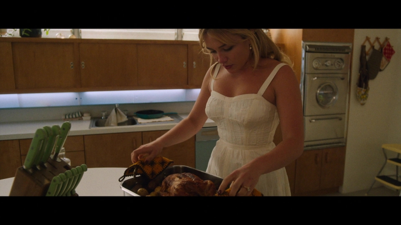 Dont_Worry_Darling_2022_1080p_BluRay__13685.jpg