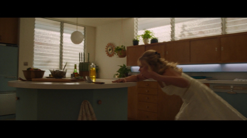 Dont_Worry_Darling_2022_1080p_BluRay__14153.jpg