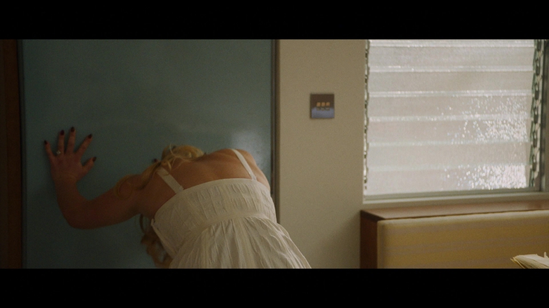 Dont_Worry_Darling_2022_1080p_BluRay__14309.jpg
