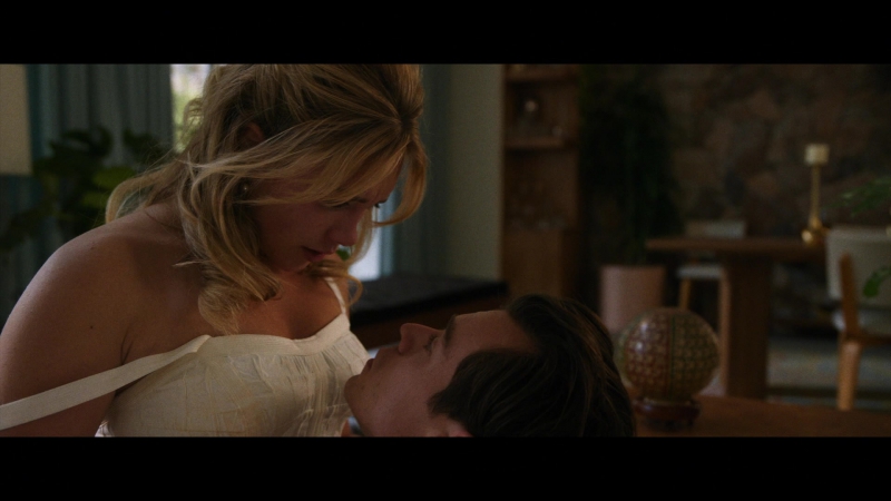 Dont_Worry_Darling_2022_1080p_BluRay__14770.jpg