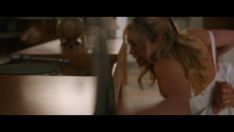 Dont_Worry_Darling_2022_1080p_BluRay__14901.jpg